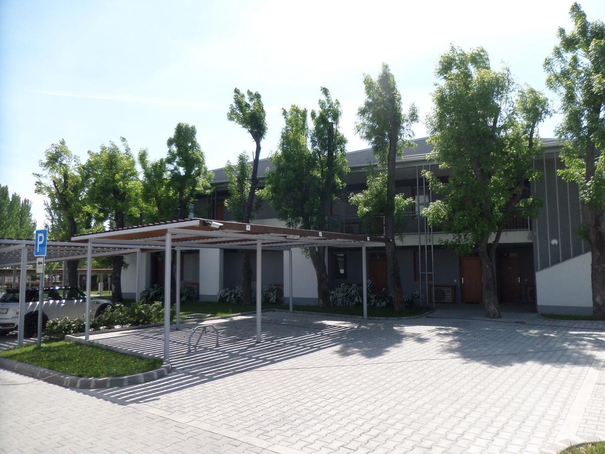 Silver Delux Apartman Balatonfured Ngoại thất bức ảnh